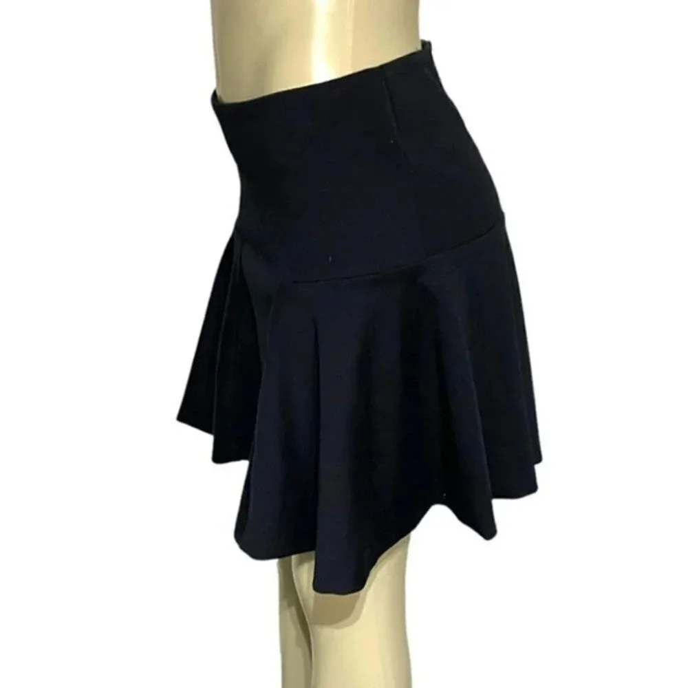 ELLE 8 black skater skirt with back zipper‎